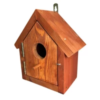 Kép 1/3 - Zárt fa madáretető házikó mahagóni színű 23×12×24 cm