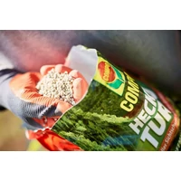 Kép 2/3 - COMPO Sövény Turbó – gyors hatású sövény és örökzöld műtrágya 4kg